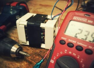 Z czego składa się multimetr? Z czego składa się multimetr?