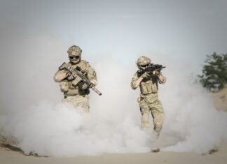 Czy można strzelać z pistoletu hukowego?