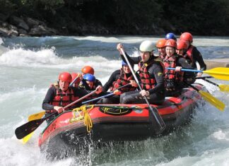 Co powiesić na białej ścianie?